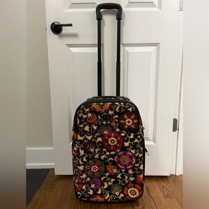 Vera Bradley Suzani 22” Spinner Suitcase